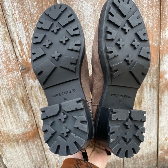 VINCE CAMUTO Women’s Tan Black Chelsea Ankle Boots Chunky Heel Zip Up Size 7.5 - Picture 13 of 14